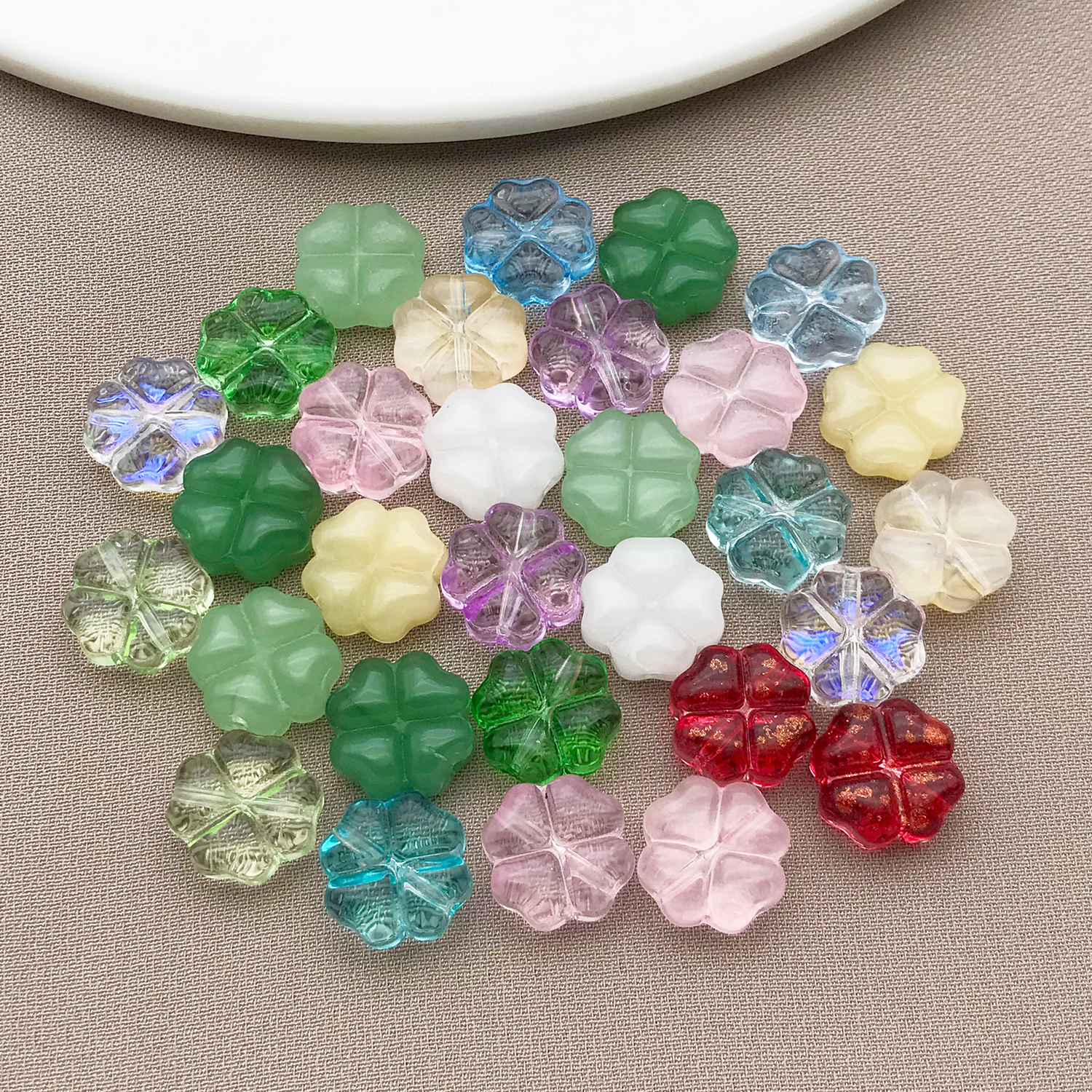 30pcs 10mm Glass Four Leaf Flo - Jewelry Making For Couples ulasan dan harga