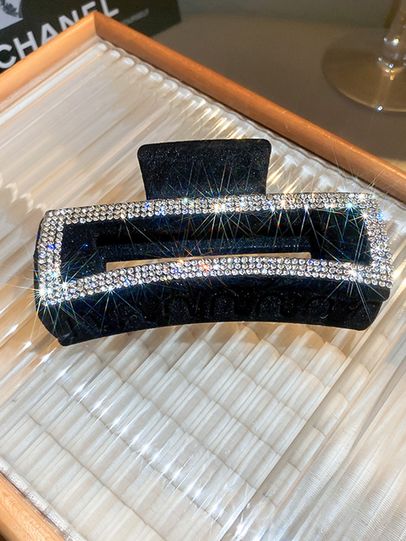 Flocking Rhinestone Blacke Hai - Jewelry Making Adults ulasan dan harga